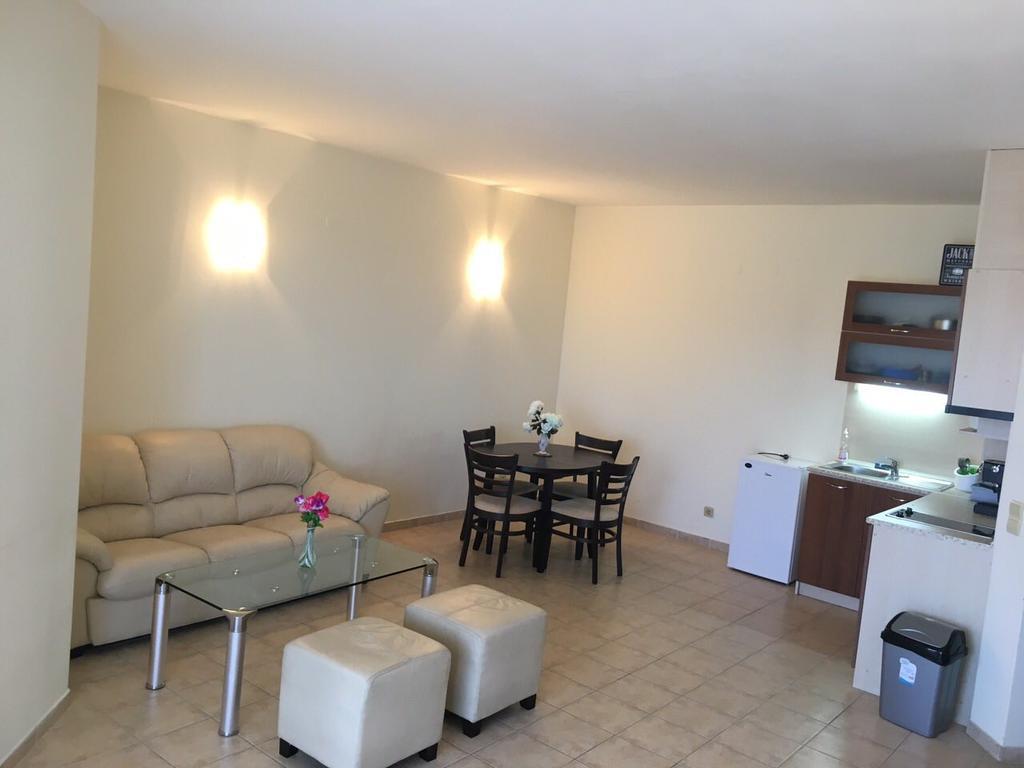 Paradise Green Park Apartment Goldstrand Exterior foto